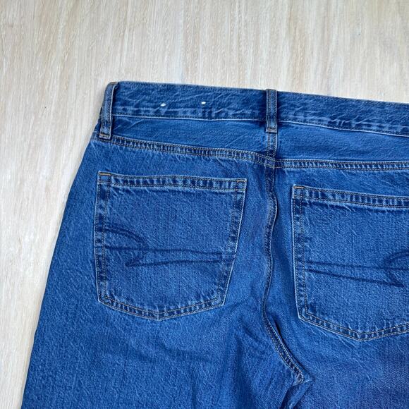 American Eagle 90s Straight Mid Rise Blue Denim Everyday Casual Jeans 2 SHORT - Picture 15 of 15